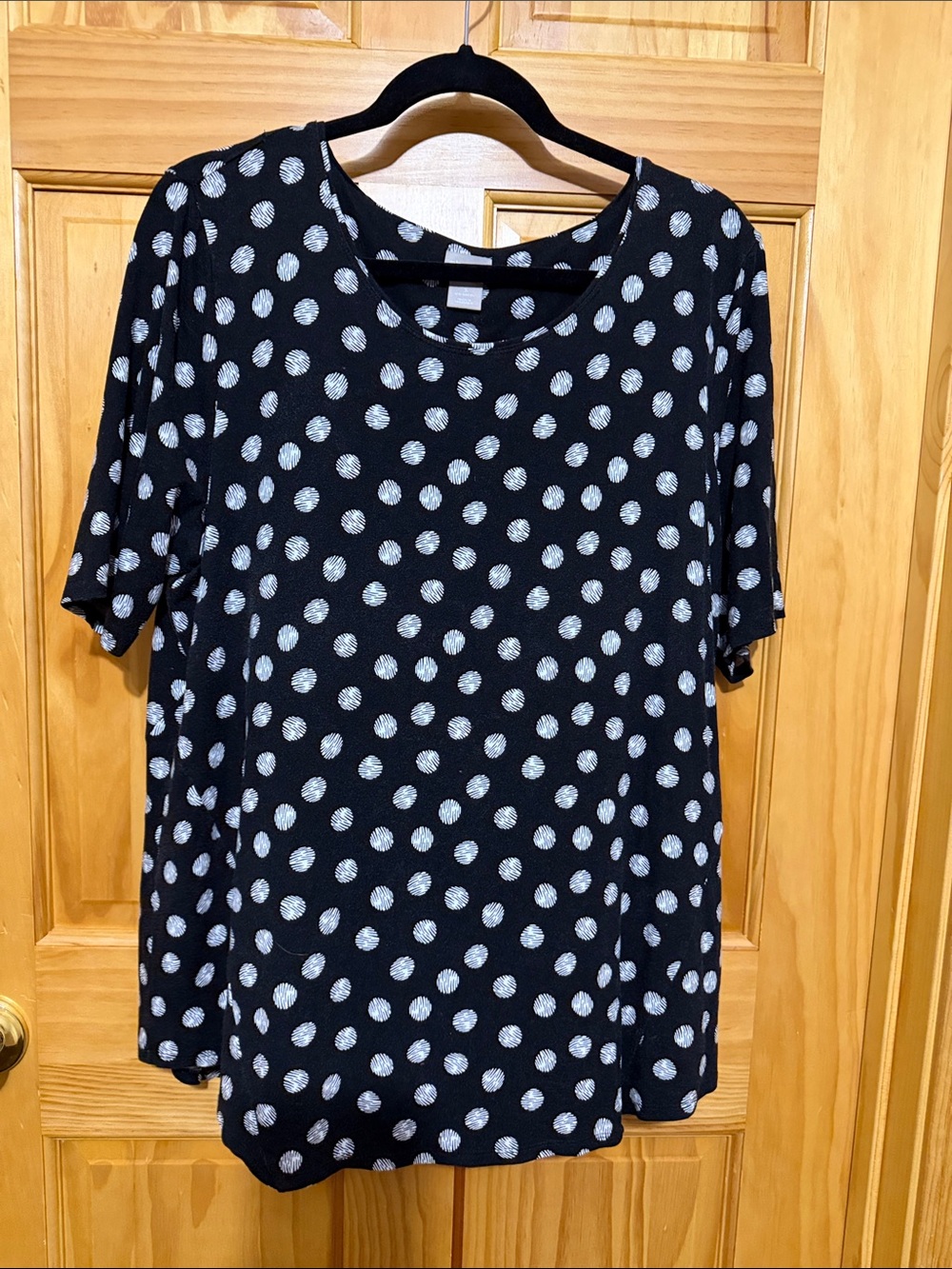 Chico's Black Short-Sleeve Geometric Print Top, Size 3/XL.